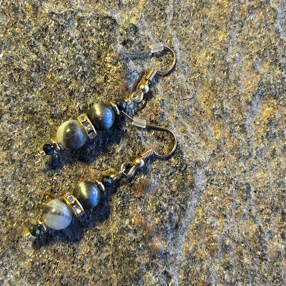 Earrings - Picture 7 of 8